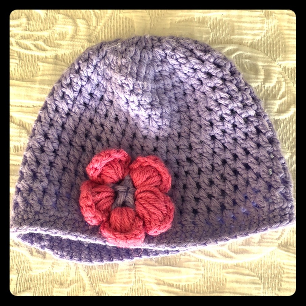 Knit hat with flower